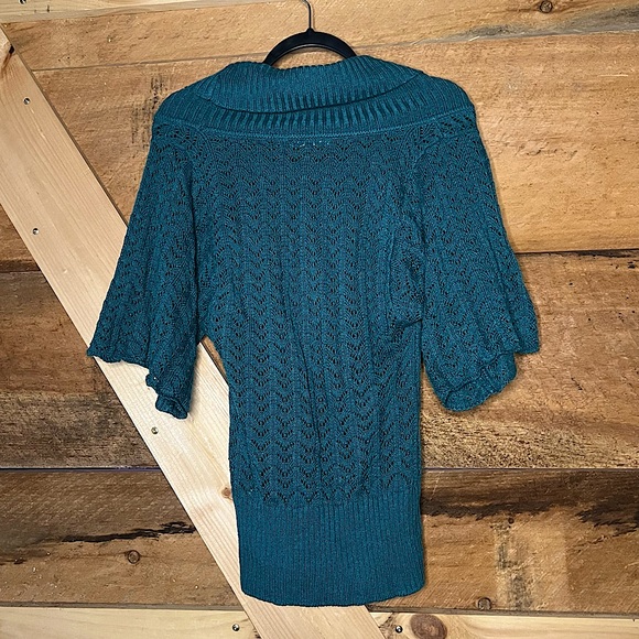 Maurices Women’s Small Short Sleeve Sweater Cowl Neck Jade Fitted Waist Top - Picture 8 of 8